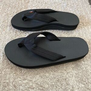 Rainbow rubber strap flat sandals men’s size 8.5- 9.5